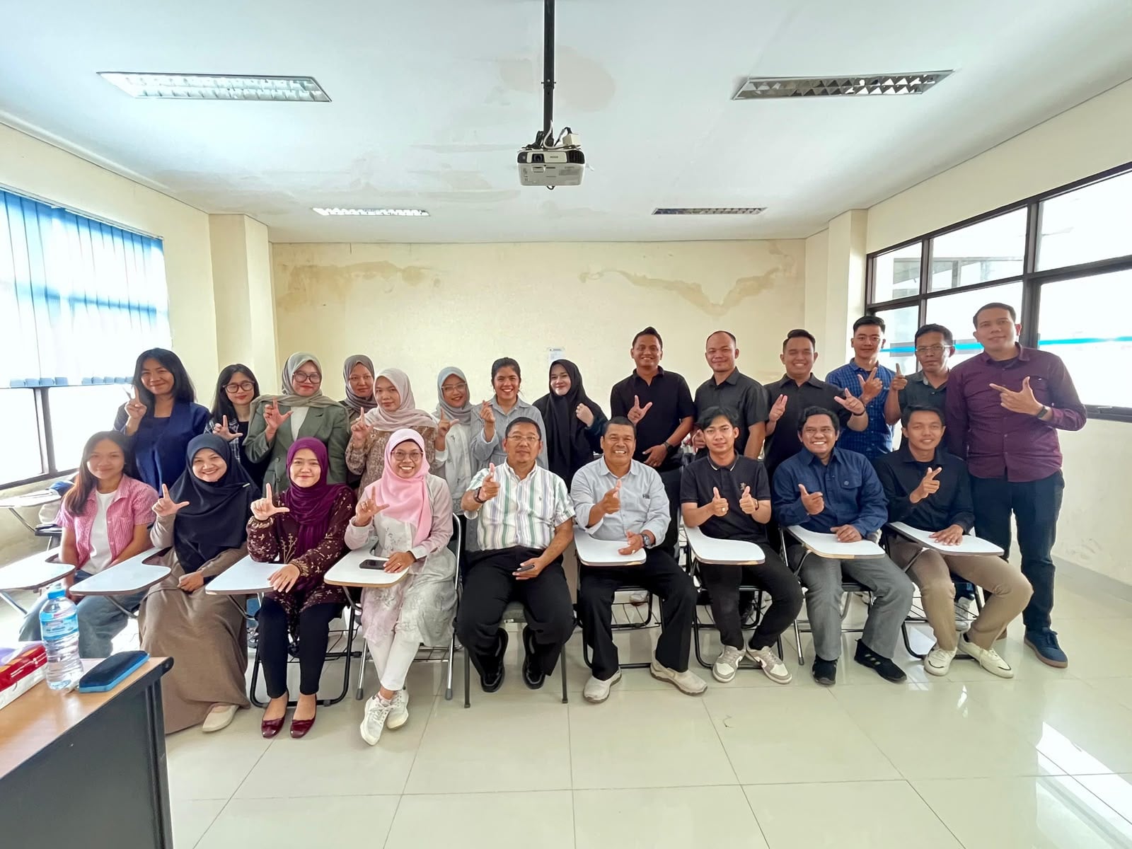 Kuliah Umum Bersama Dosen Tamu Prof. Dr. MR. Khairul Muluk, M.Si (Ketua IAPA Nasional)