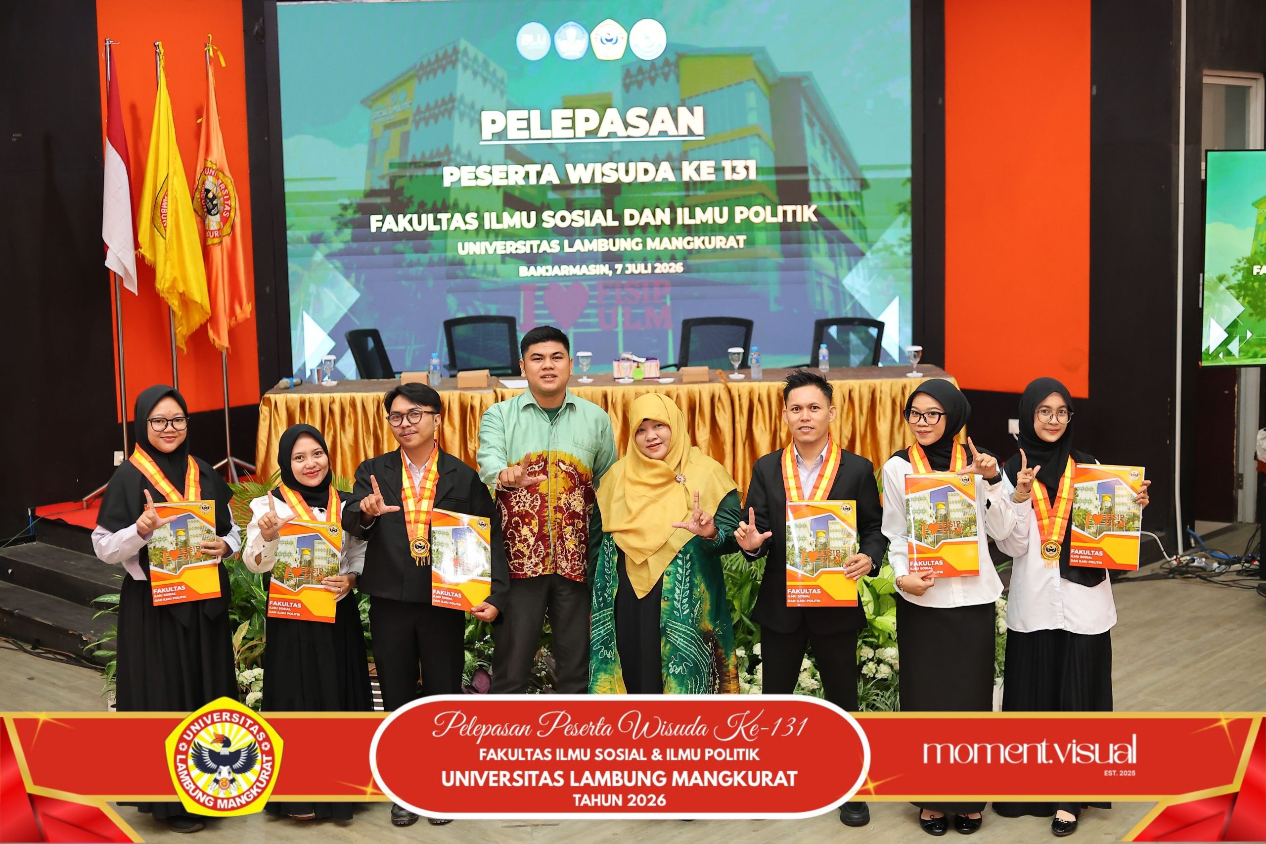 PELEPASAN PESERTA WISUDA ULM KE 132 MAP FISIP ULM BANJARMASIN
